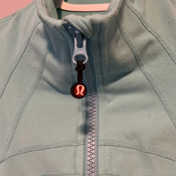 Lululemon Define - Picture 2 of 5